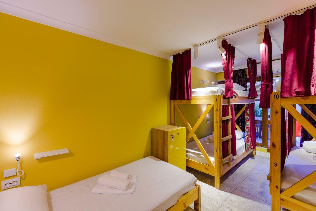 Batumi Surf Hostel Екстер'єр фото