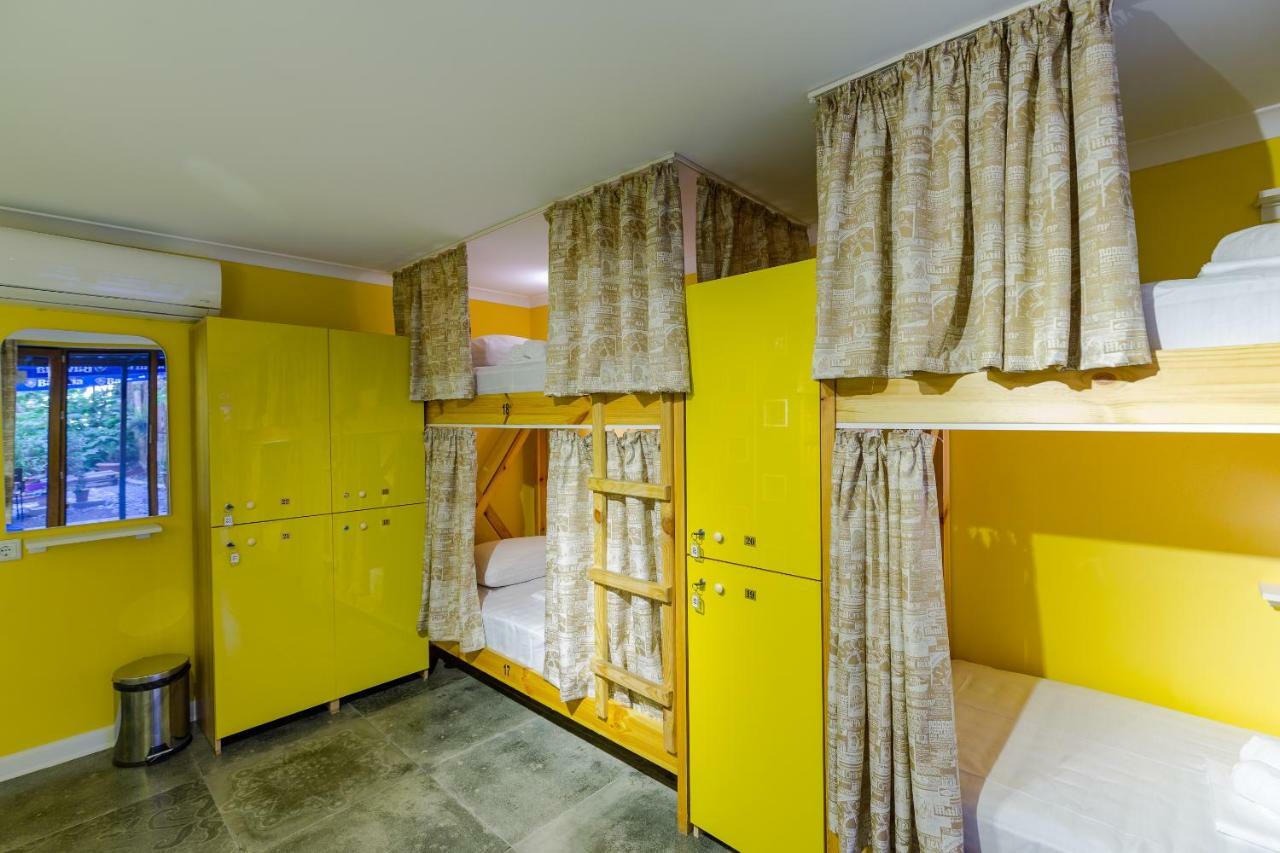Batumi Surf Hostel Екстер'єр фото