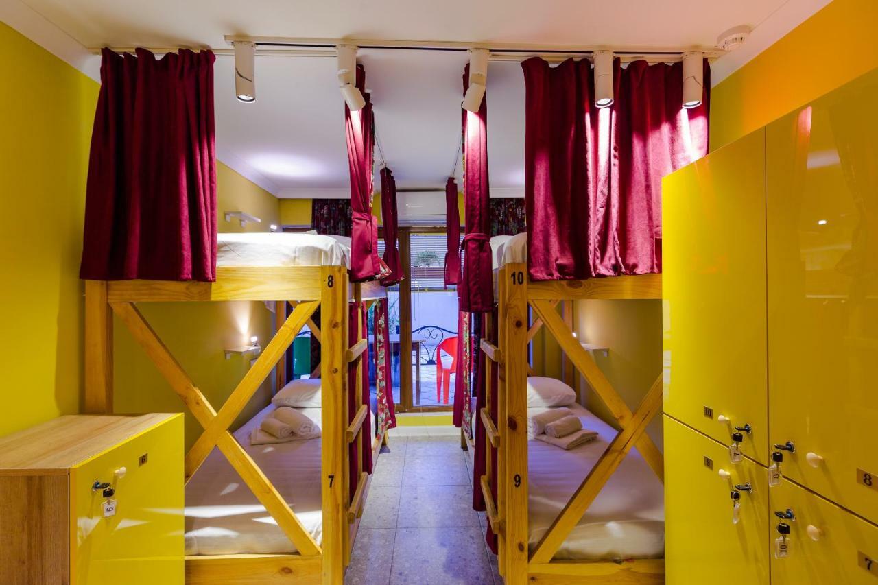 Batumi Surf Hostel Екстер'єр фото
