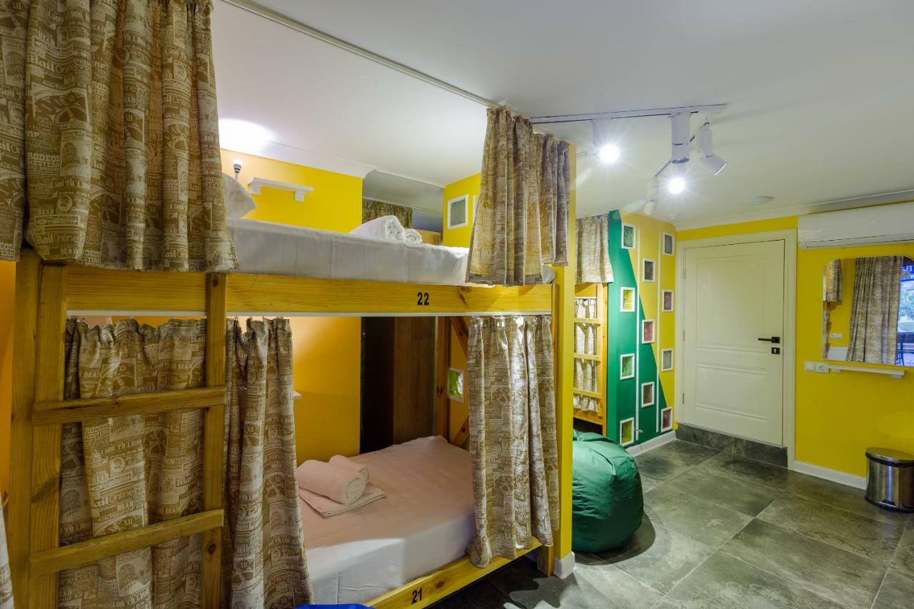 Batumi Surf Hostel Екстер'єр фото