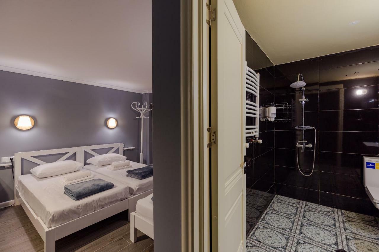 Batumi Surf Hostel Екстер'єр фото