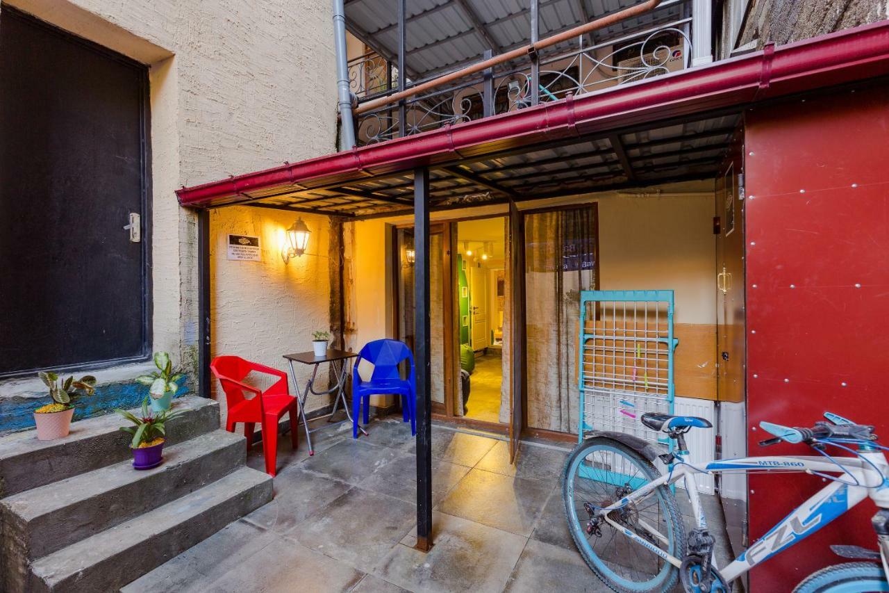 Batumi Surf Hostel Екстер'єр фото